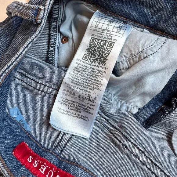 Guess Los Angeles Distressed Skinny Jeans Women’s Size 27 / US 4 - Picture 5 of 5